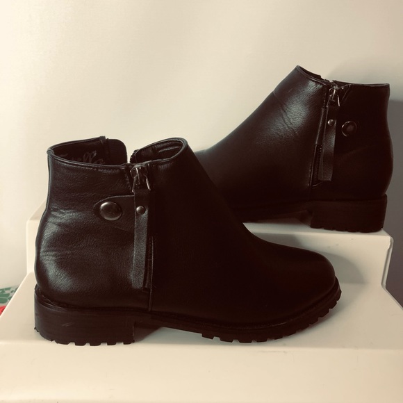 Stilla Brand New Black Boots NWOT - Picture 2 of 12